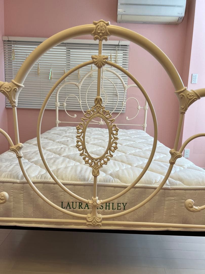 LAURA ASHLEY セミダブルベッドフレーム&マットレスM