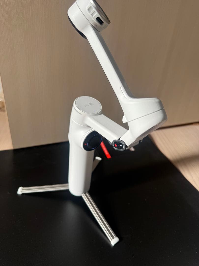 【美品】Insta360 Flow2 Pro クリエイターキット ホワイト