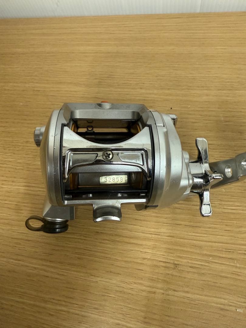 Daiwa SEABORG 400MM 電動リール — 日本製