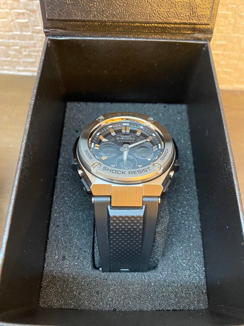 【猫雪です】G-SHOCK GST-W310 電波ソーラータフソーラー