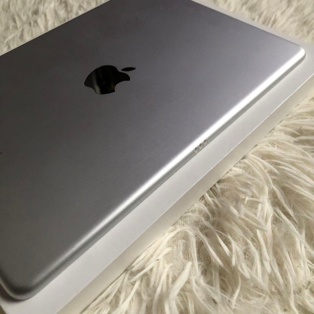 【完動品】iPad Pro 9.7 32GB Wi-Fi【付属品】【すぐ発送】