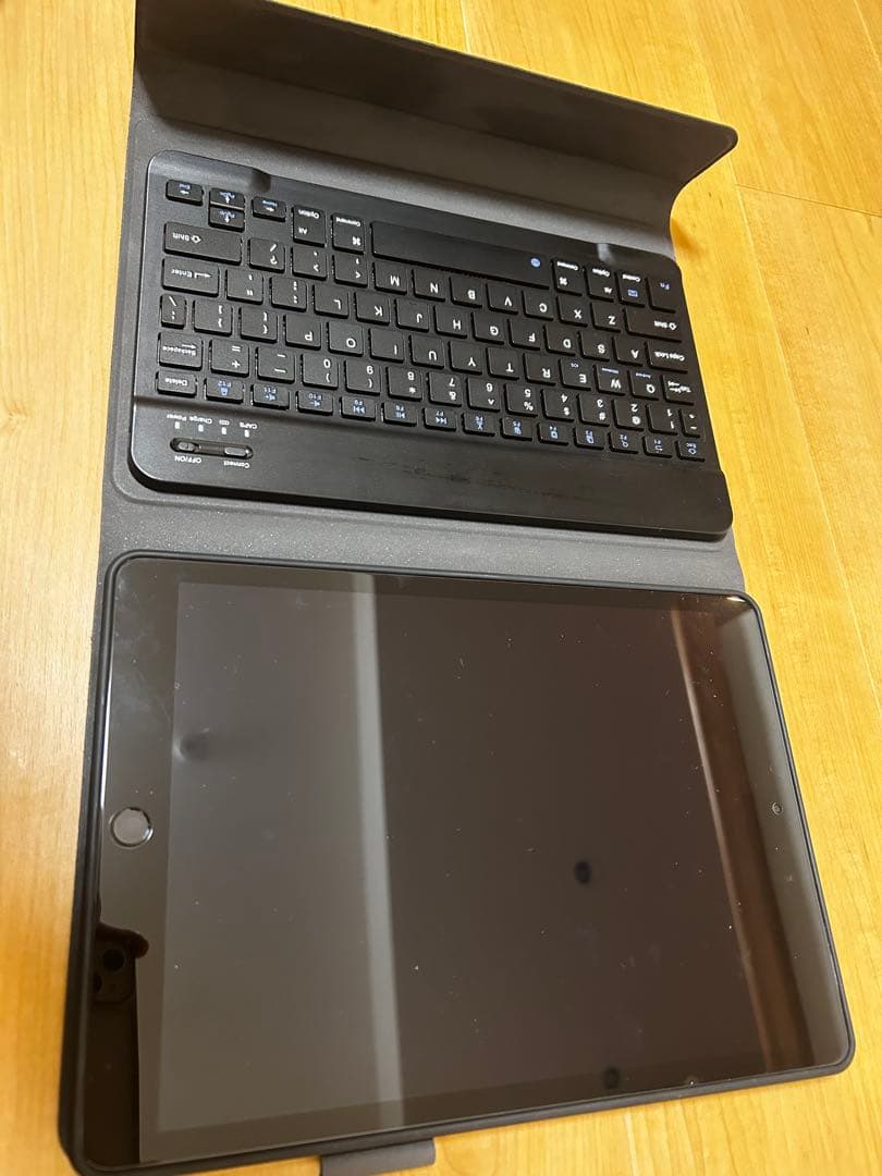 Apple iPad 第８世代　ペンシル付き