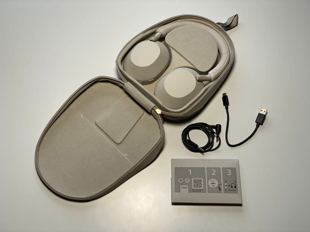 SONY WH-1000XM5 プラチナシルバー　美品