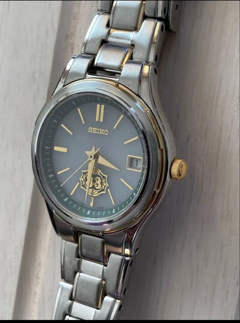 ディズニー Club33ソーラー・レディース腕時計