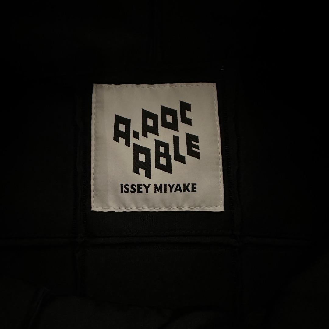 【値下げ】ISSEY MIYAKE A-POC メンズ ロング コート BK