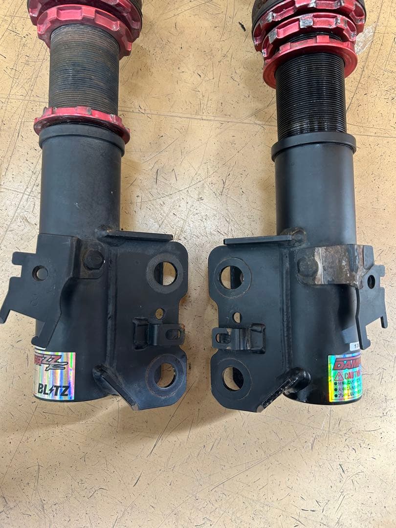 30プリウス zvw30 Blitz ブリッツ 車高調 フロントのみ