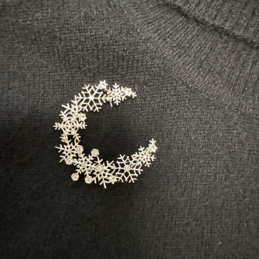 【ほぼ新品】ヴァンドームブティック　雪の結晶ブローチ