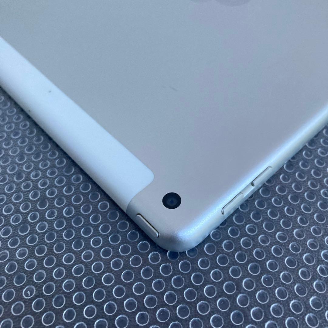 3638【早い者勝ち】iPad5 第5世代 128GB SIMフリー☆