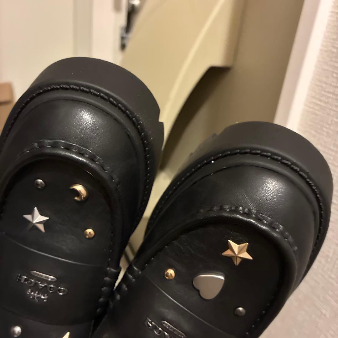最終値下げ　表記8 サイズ25-25.5相当　COACH スタッズ付きローファー