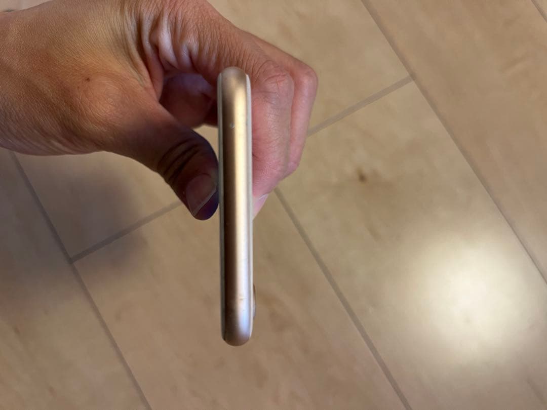 iPhone 8 ゴールド 256GB ジャンク品