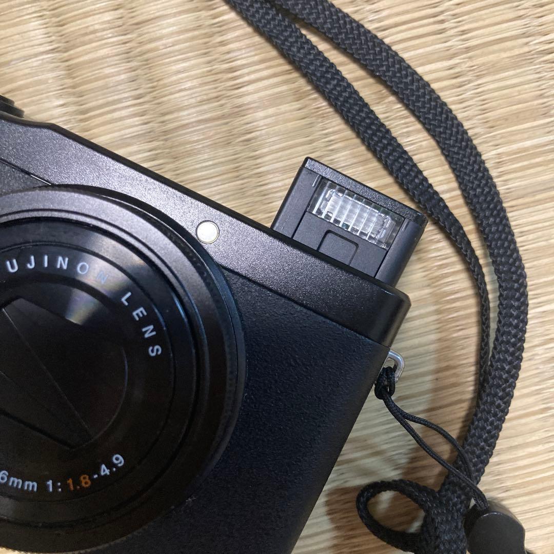 Fujifilm XQ1 コンパクトデジタルカメラ　美品