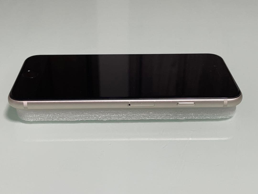 iPhone SE 第3世代 スターライト 64GB バッテリー100%
