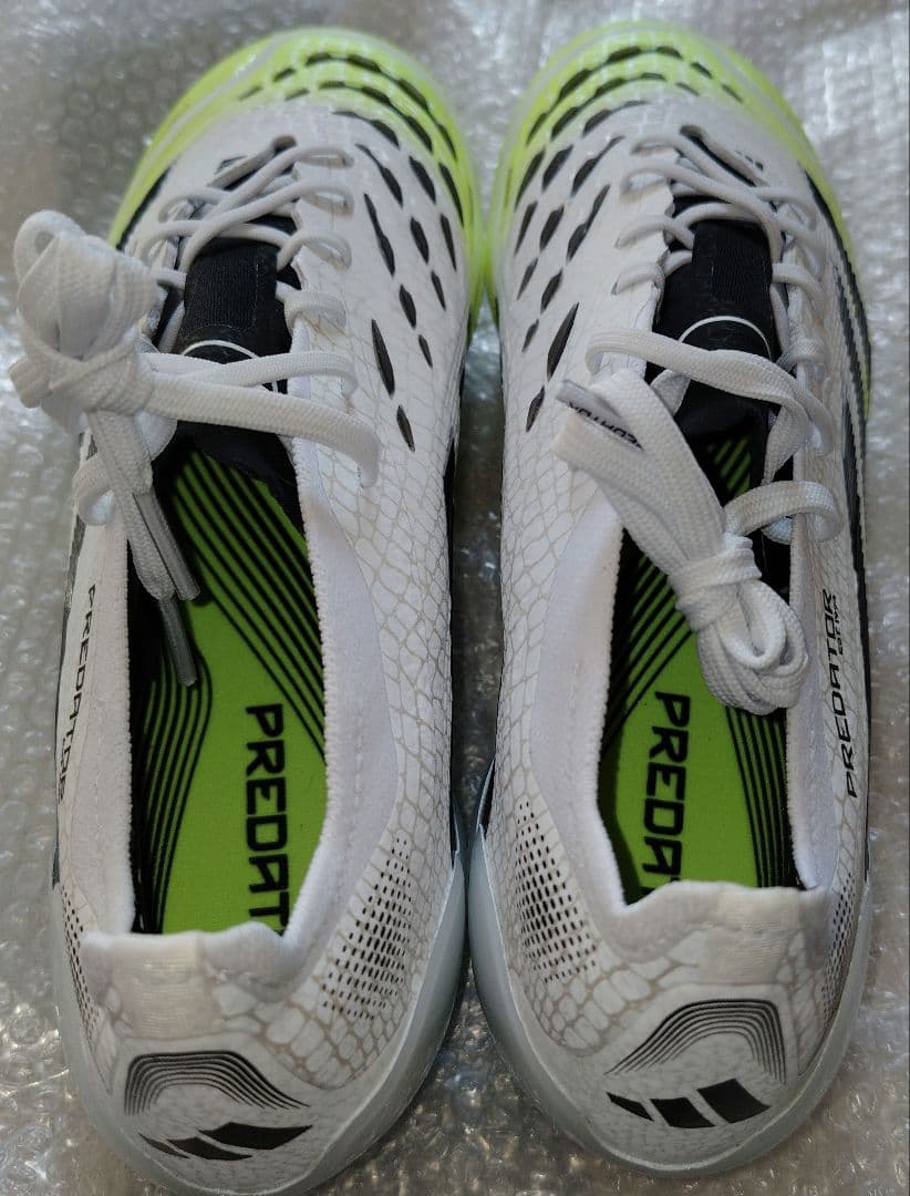 アディダスadidasプレデターFG25.5cm