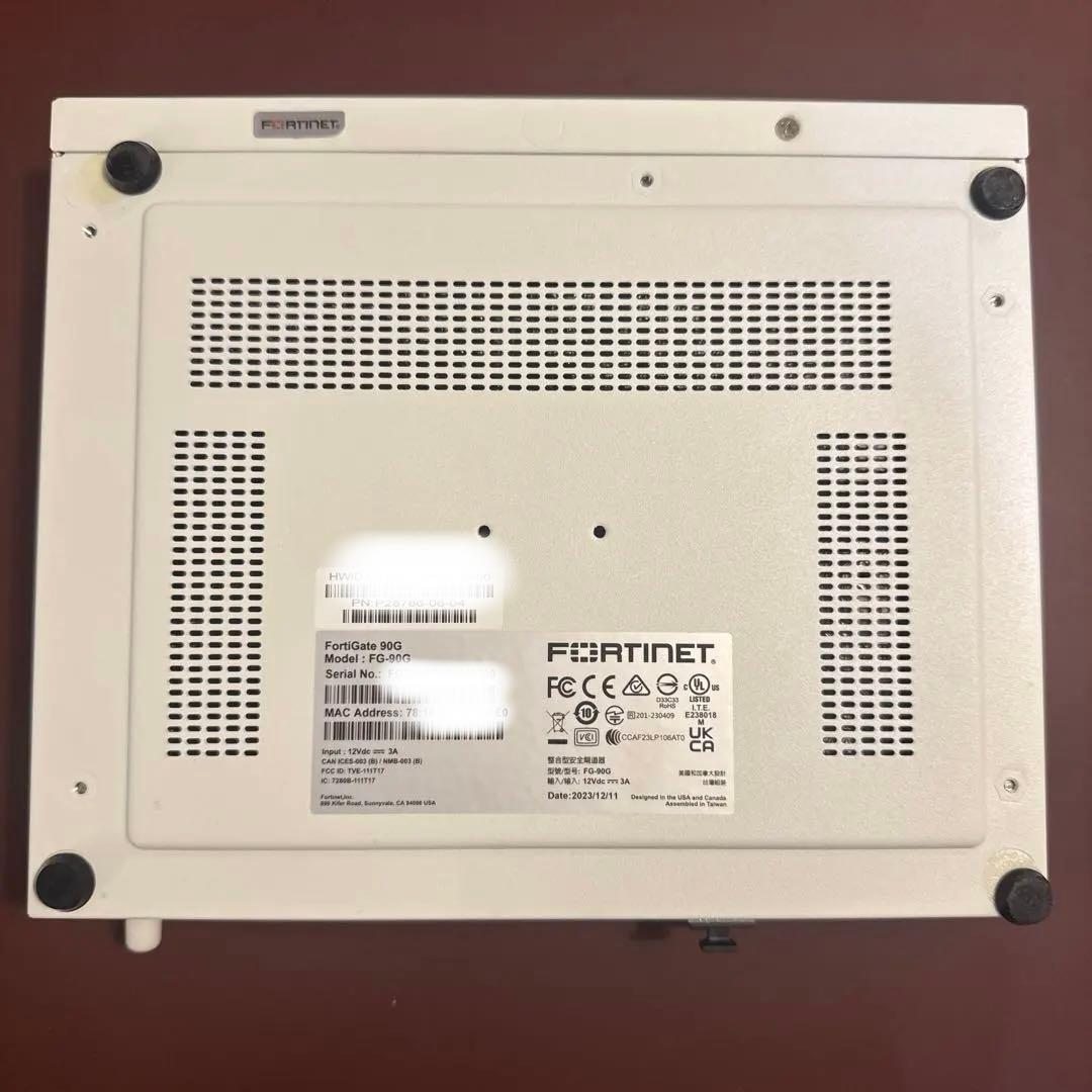 Fortinet 90G ネットワークセキュリティデバイス 本体