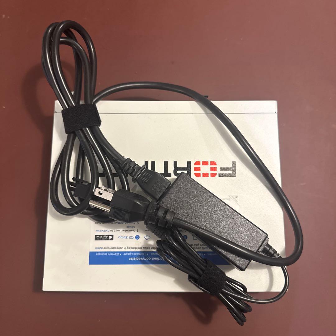 Fortinet 90G ネットワークセキュリティデバイス 本体