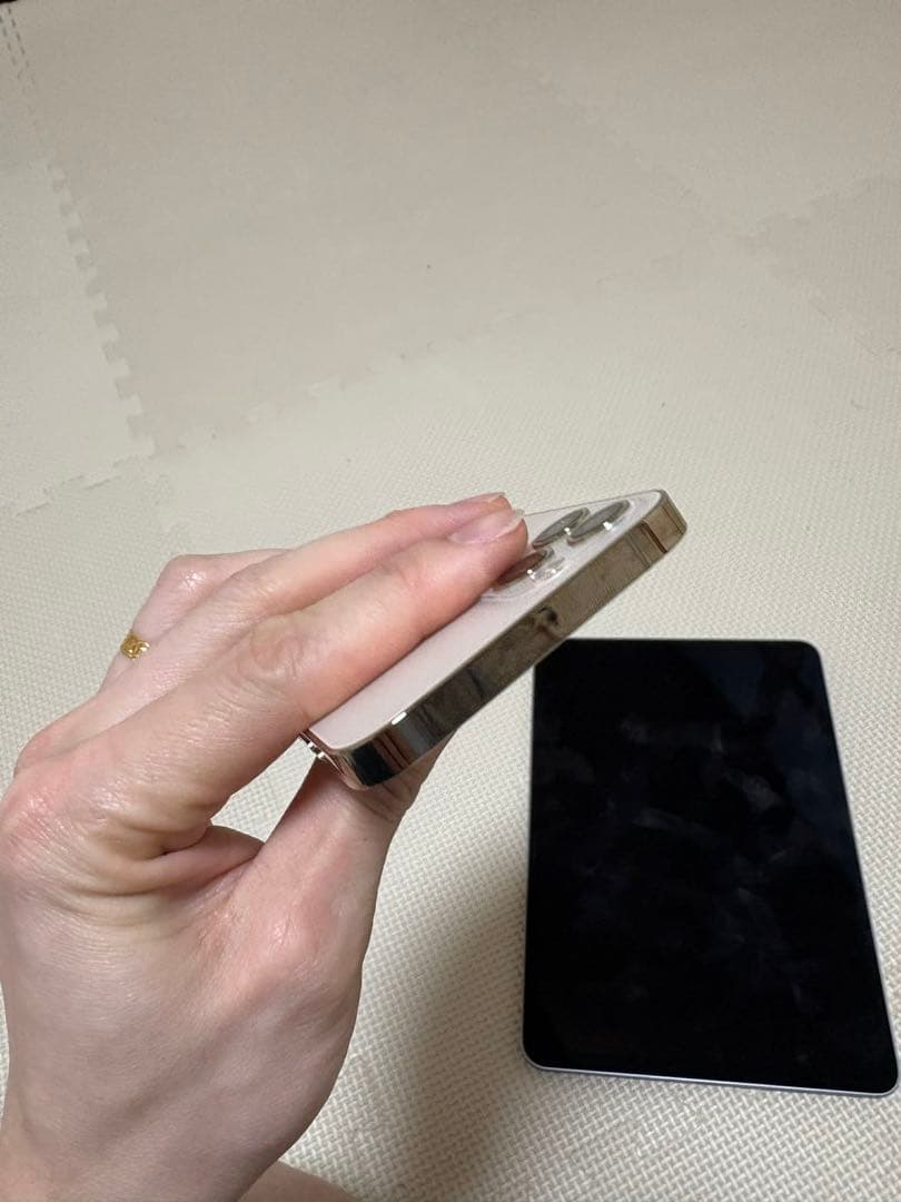 Apple iPhone 12Pro ゴールド 本体