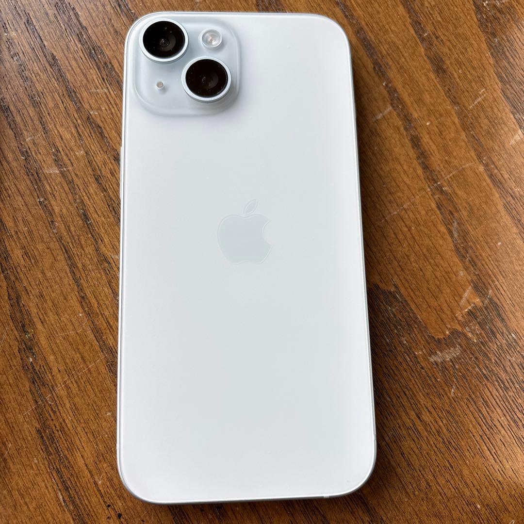 Apple iPhone 15 青色 本体 クリアケース付き