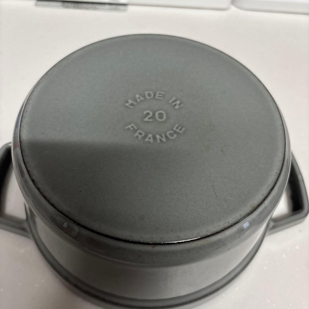 【美品‼︎】【匿名配送】【送料込】ストウブ　ココット　20cm