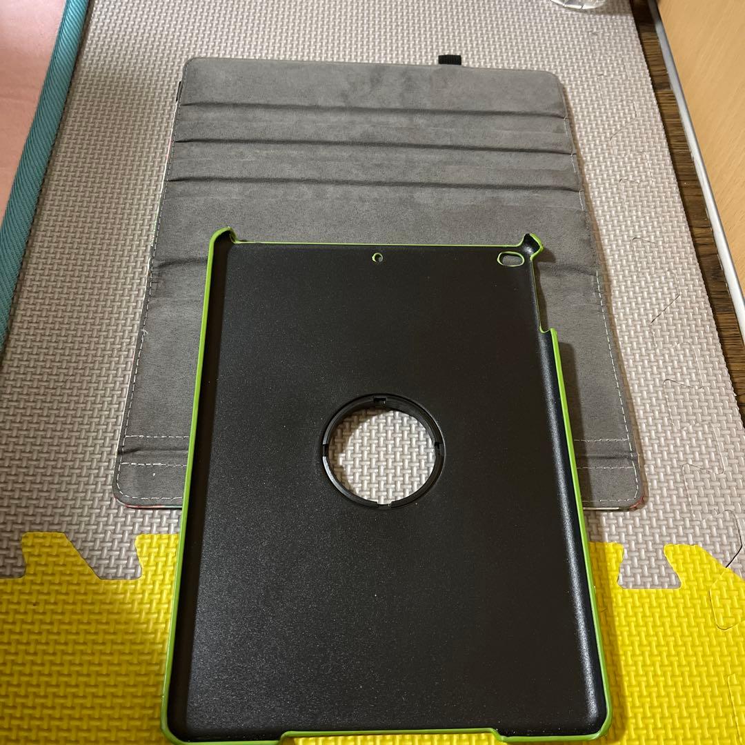 iPad第6世代　カバー付き