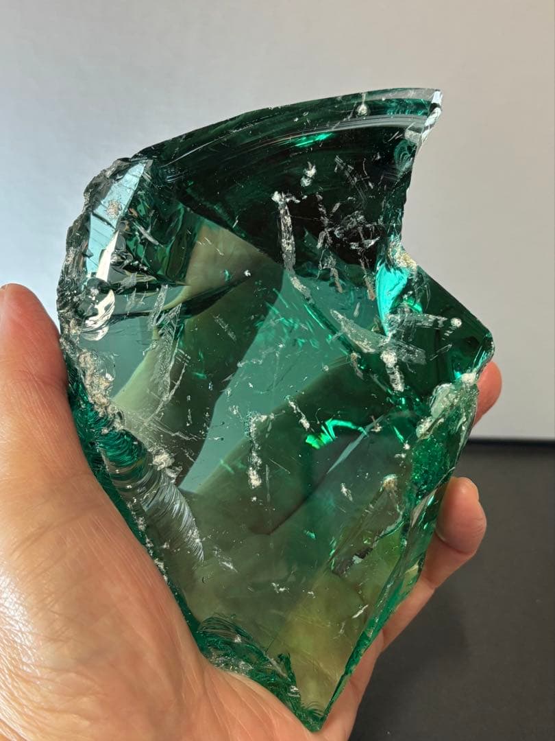 アンダラクリスタル　火山ガラス 744g エメラルドグリーン　クリストバライト