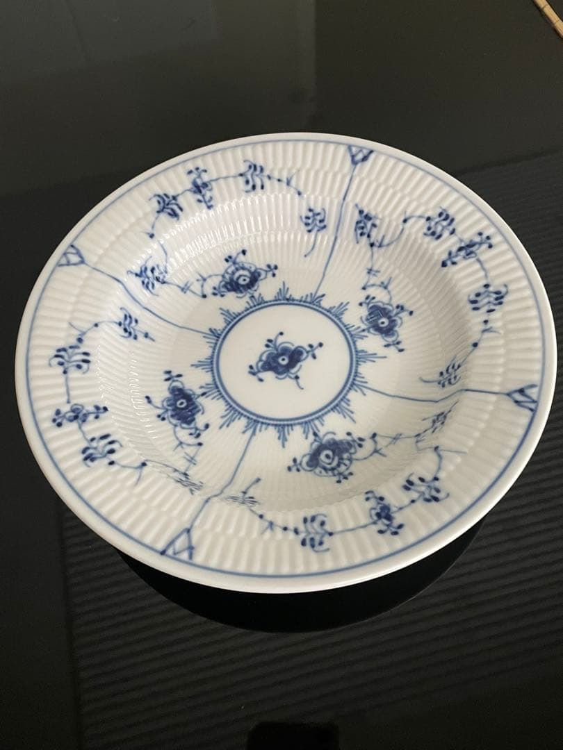 【新品未使用】ロイヤルコペンハーゲンブルーフルーテッド ディーププレート21cm