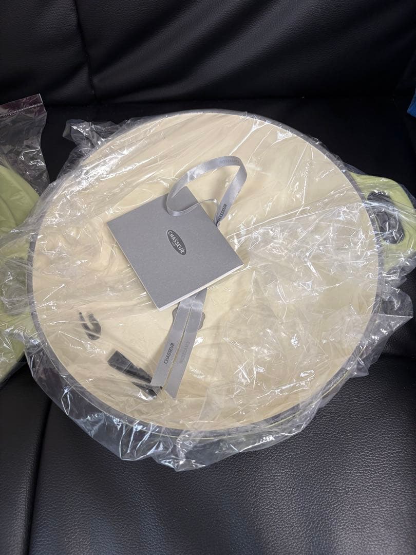 シャスール（CHASSEUR） サービングキャセロール 24cm ピスタチオ