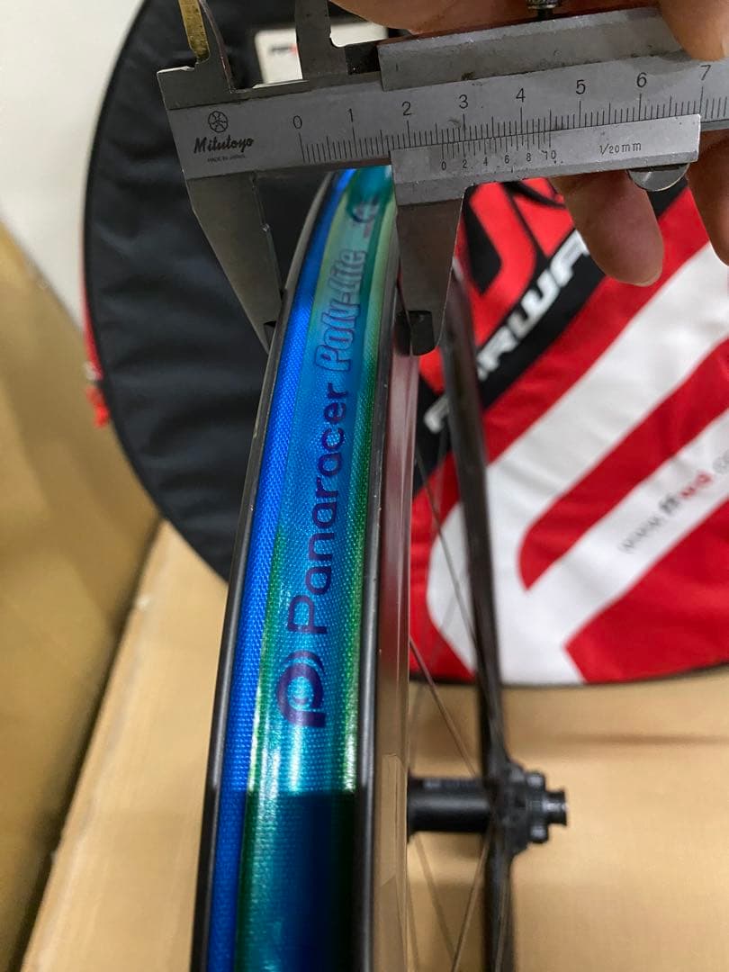 FFWD F4D ディスク用カーボンホイール　シマノ11速　※ホイールバック付き