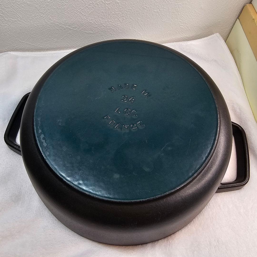 廃盤 Staub ストウブ シャロー ココット26cm ブラック
