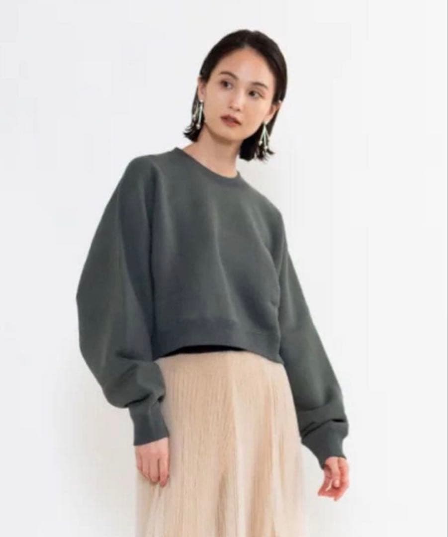 HYKE　CROPPED SWEAT SHIRT　オリーブ　サイズ1