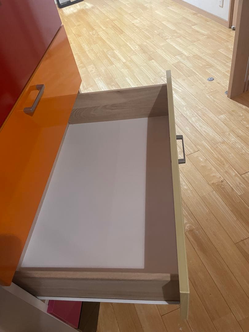 【さいたま市見沼区引取り可能限定】多色 8段引き出しチェスト