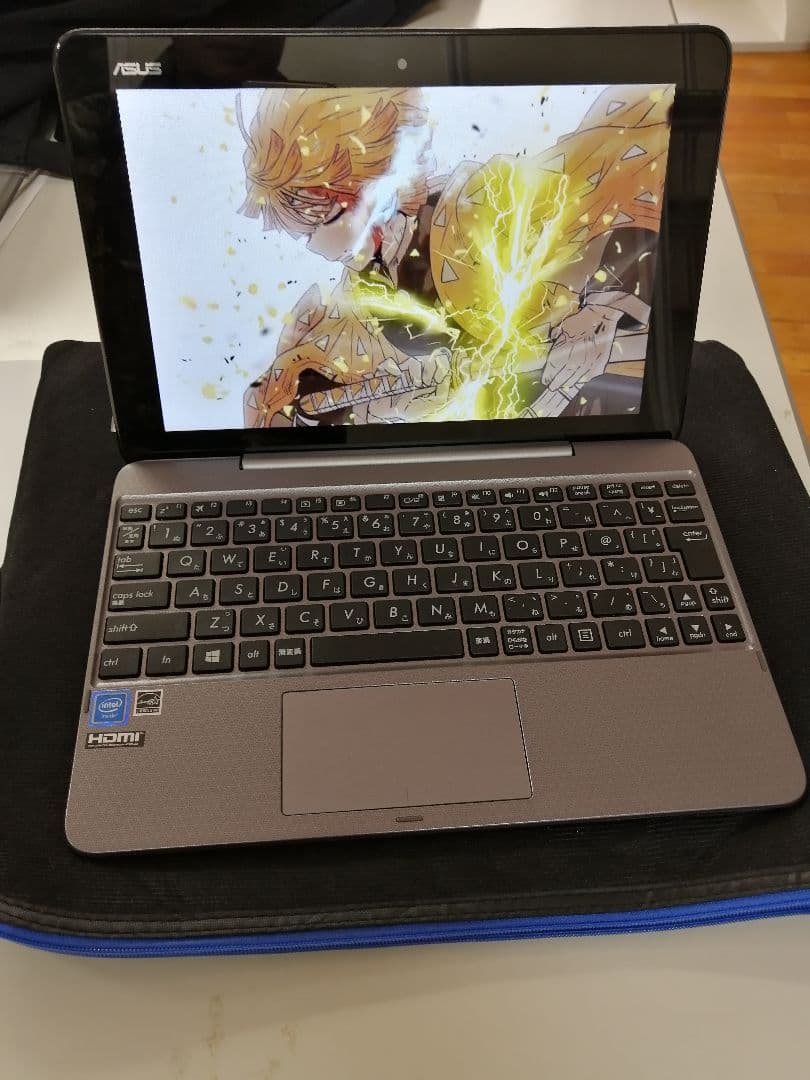 ASUS　transbook　シルバー