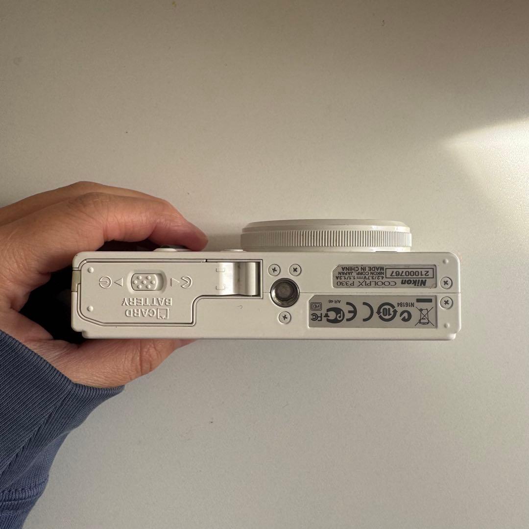 Nikon COOLPIX P330 ホワイト コンデジ