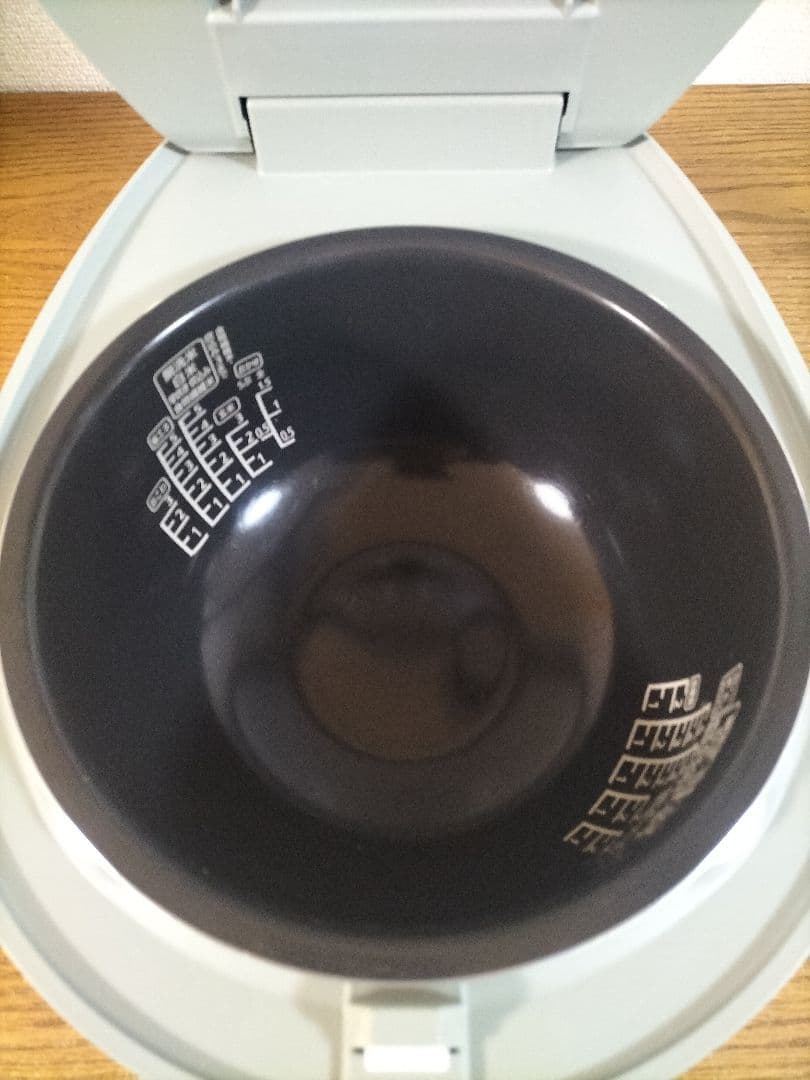 美品　アイリス IH炊飯器 5.5合炊 RC-IL50-G 2024年製