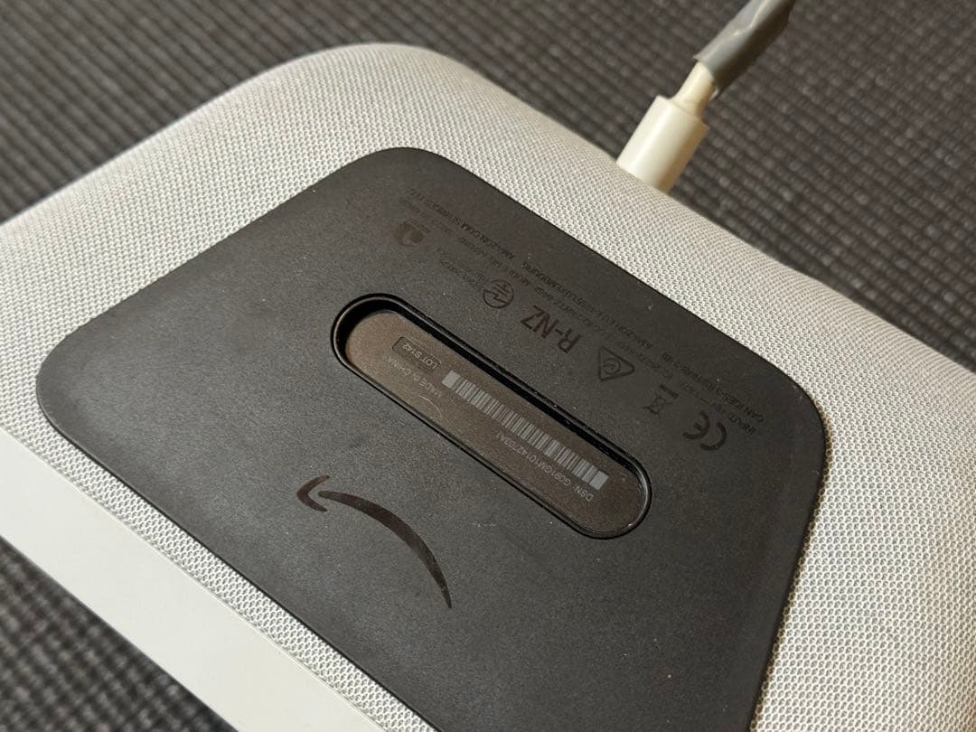 Amazon Echo Show 8 第二世代　ホワイト