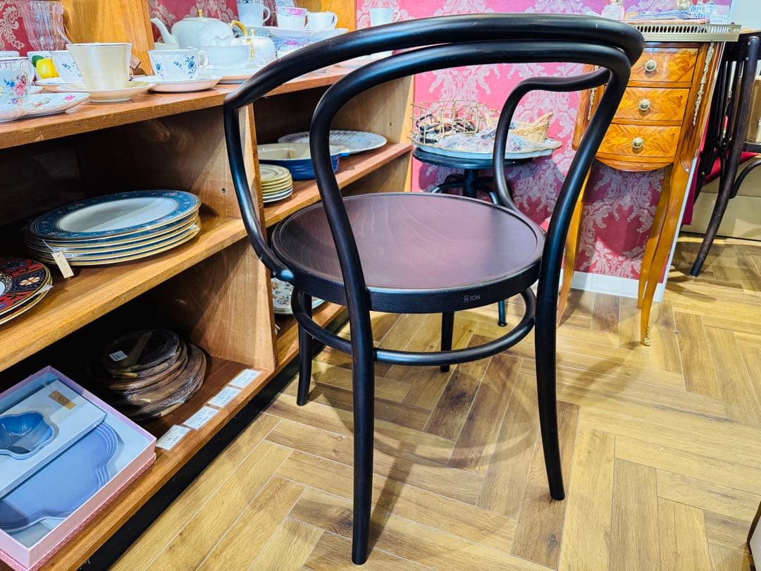 B8016【トン】TO-30 DARK ベントウッドチェア