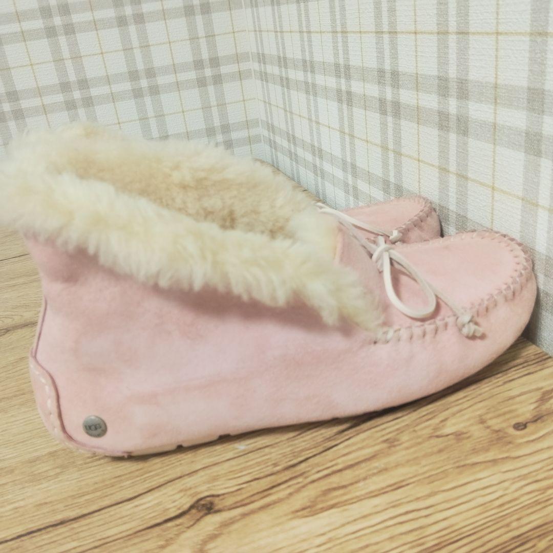 美品 超レア UGG アグ ムートン モカシン W ALENA ピンク 23