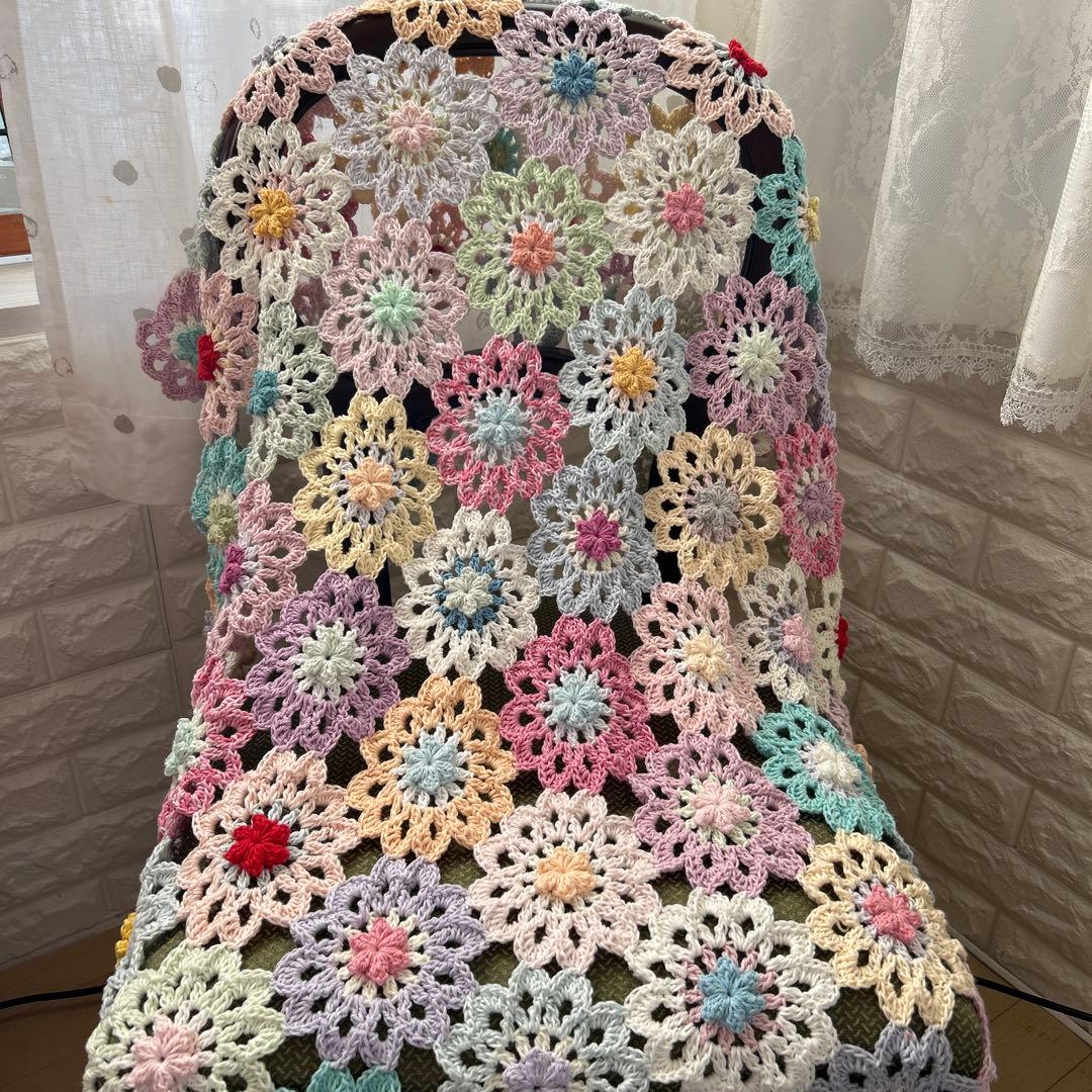 お花のモチーフ編み マルチカバー かぎ針編み パステル ブランケット