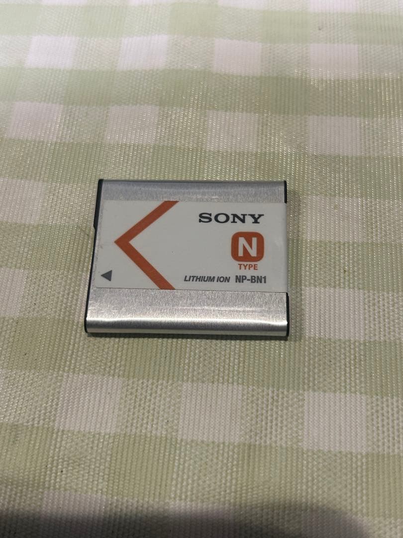 SONY Cyber-shot 16.1メガピクセル 紫