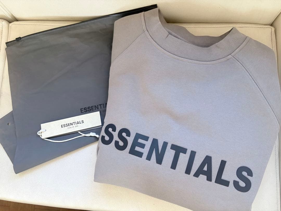 FOG ESSENTIALS トレーナー　スウェット　未使用