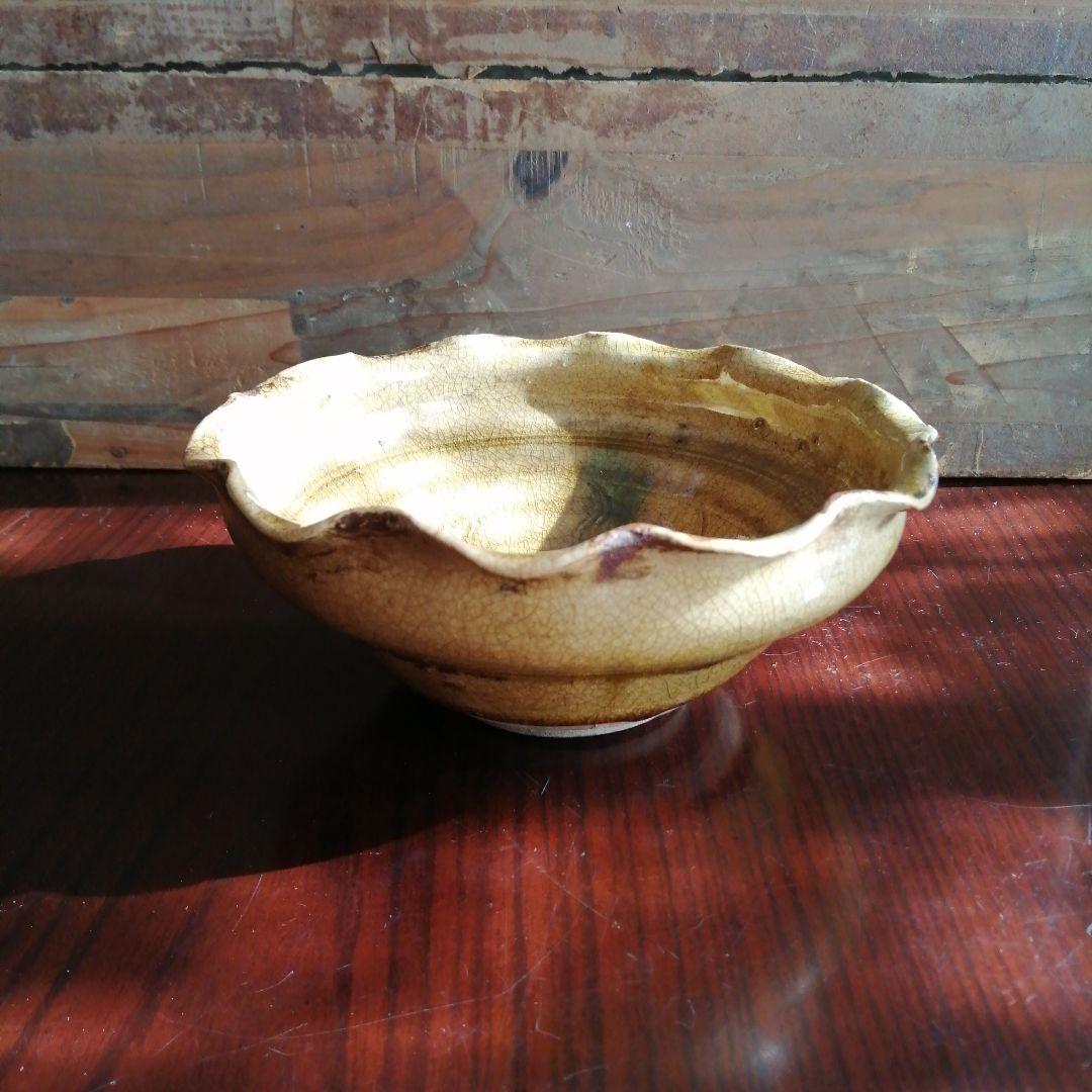 瀬戸焼　加藤春岱　黄瀬戸ひだ形鉢　17cm　幕末～明治期