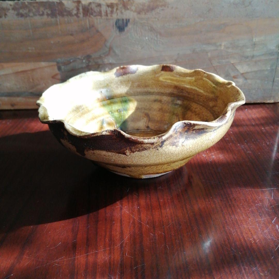 瀬戸焼　加藤春岱　黄瀬戸ひだ形鉢　17cm　幕末～明治期