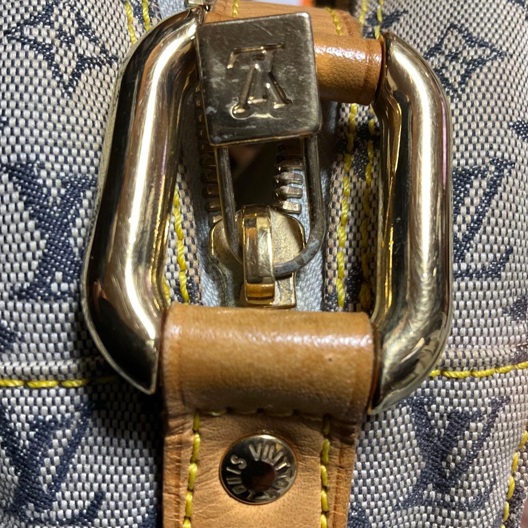 Louis Vuitton 円形ショルダーバッグ