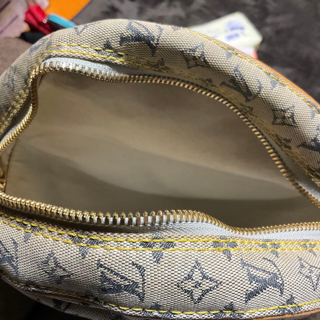 Louis Vuitton 円形ショルダーバッグ