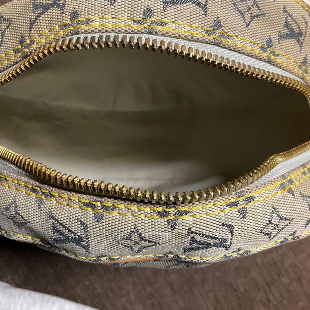 Louis Vuitton 円形ショルダーバッグ