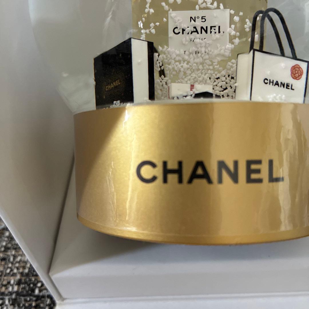 CHANEL スノードーム