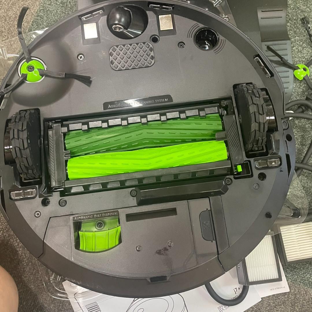 iRobot Roomba Combo j7+ 水拭き