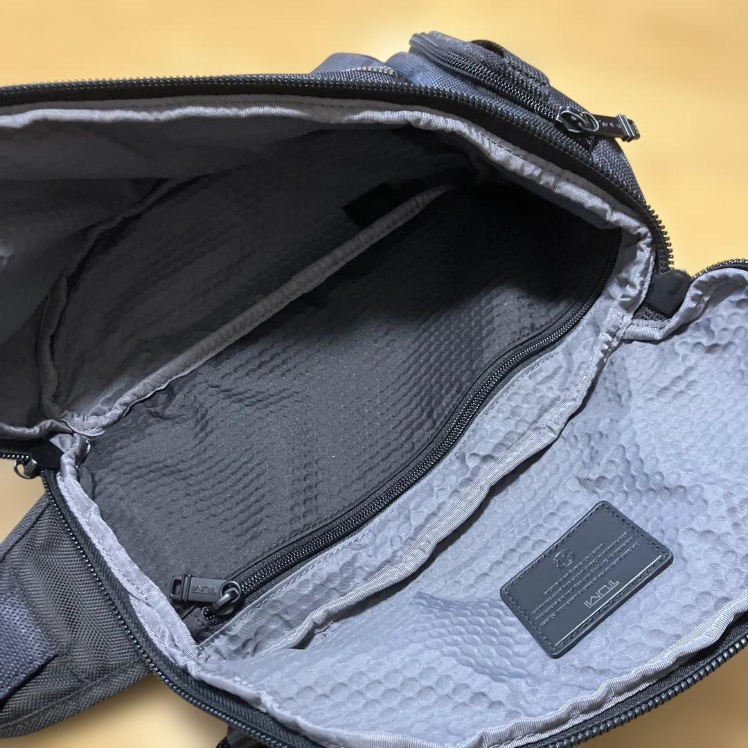 【大幅値下げ】TUMI ブラック迷彩 ショルダーバッグ