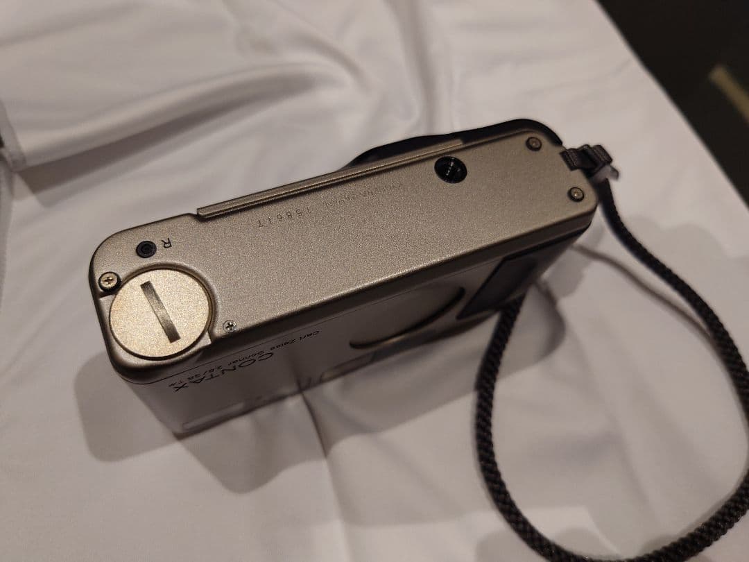 CONTAX T2 チタンシルバー　データバック付