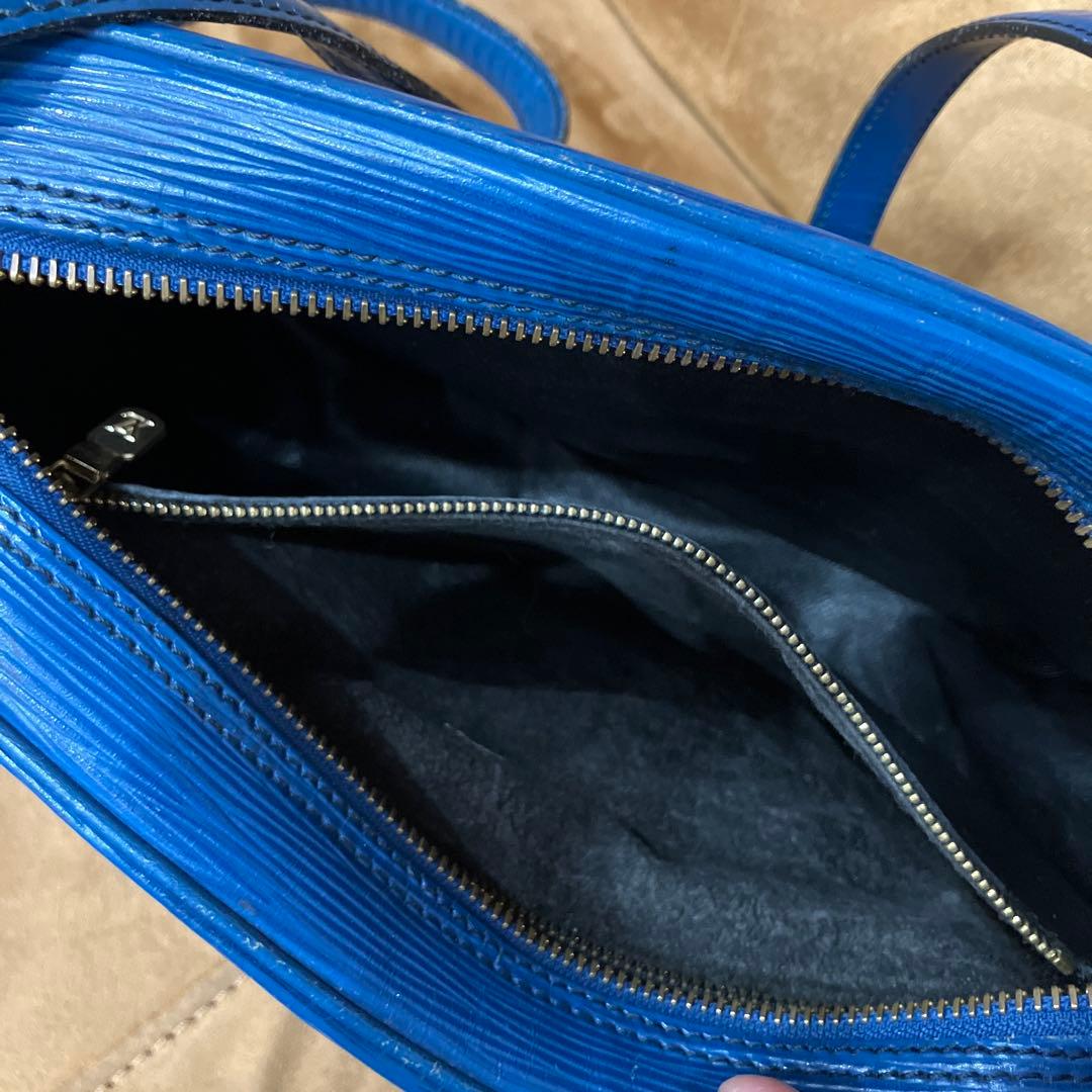 ルイヴィトン　LOUIS VUITTONエピレザー ショルダーバッグ 青