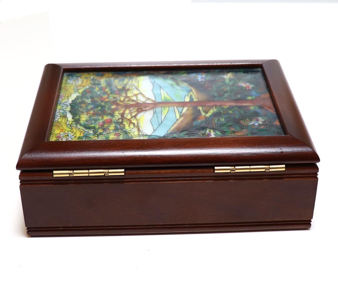 ルイス・C・ティファニーヴィンテージステンドグラス木製一体型大ジュエリーボックス